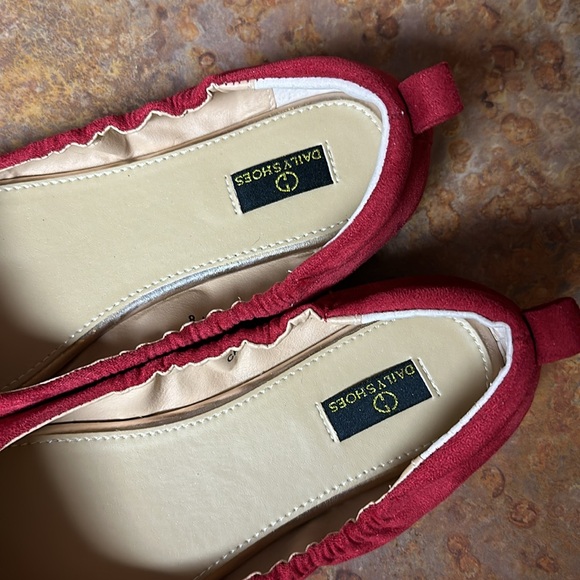“Daily Shoes” 👞 red comfy ballerina style flats - Picture 2 of 6